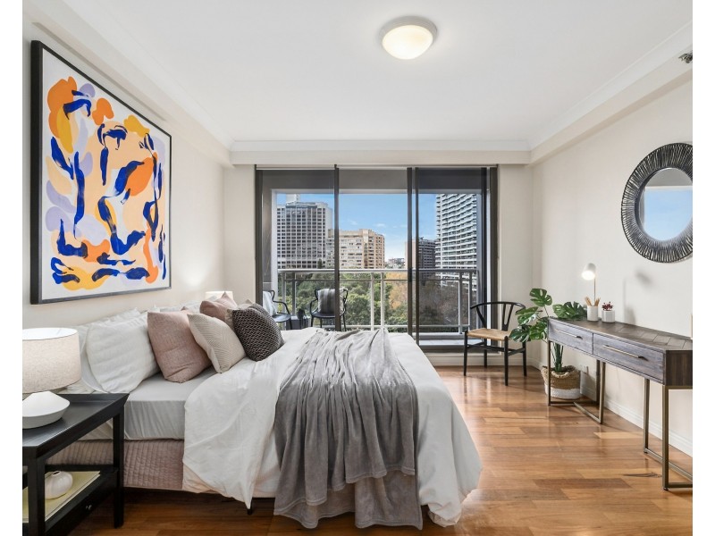 1002/281 Elizabeth Street, Sydney NSW 2000