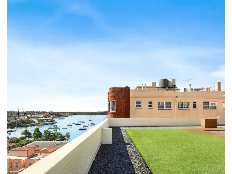 2/4 Ithaca Road, Elizabeth Bay NSW 2011