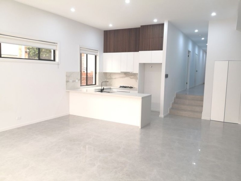 2E Narani Crescent, Earlwood NSW 2206