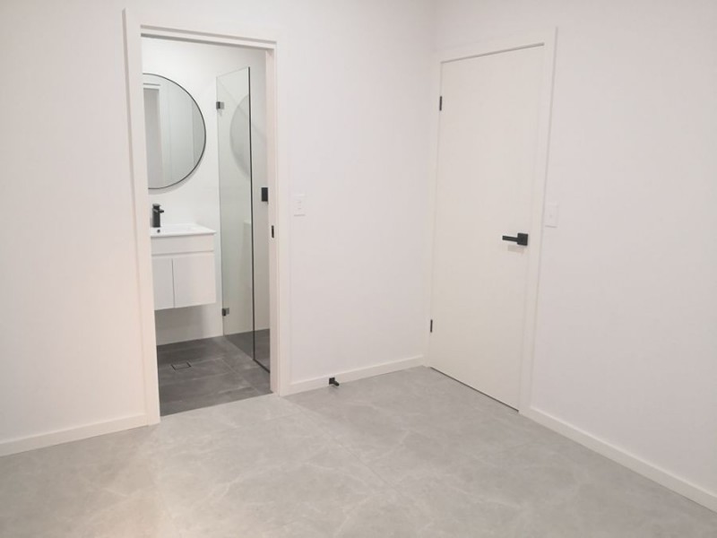 2E Narani Crescent, Earlwood NSW 2206