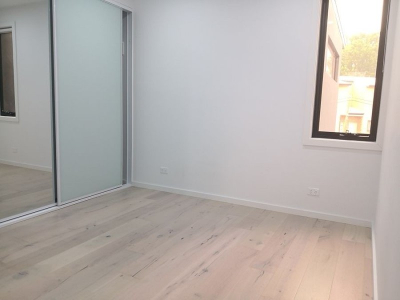 2E Narani Crescent, Earlwood NSW 2206