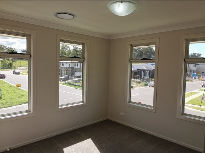 9 Doncaster St, Box Hill NSW 2765