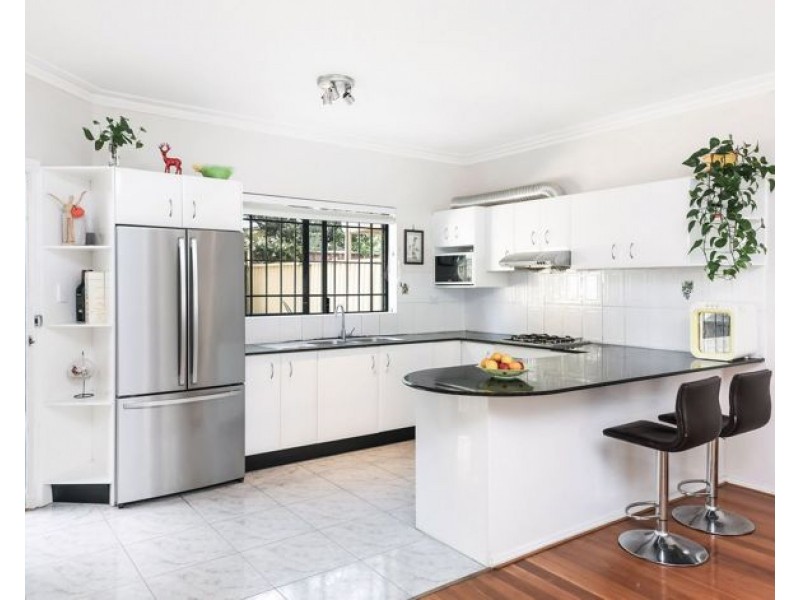 4/88-90 Connemarra Street, Bexley NSW 2207