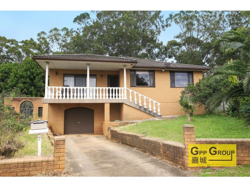 7 Clayton Pl, Girraween NSW 2145