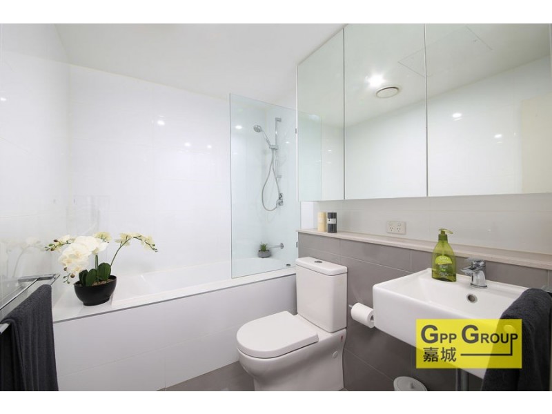 2**/3 ADONIS AVE, Rouse Hill NSW 2155