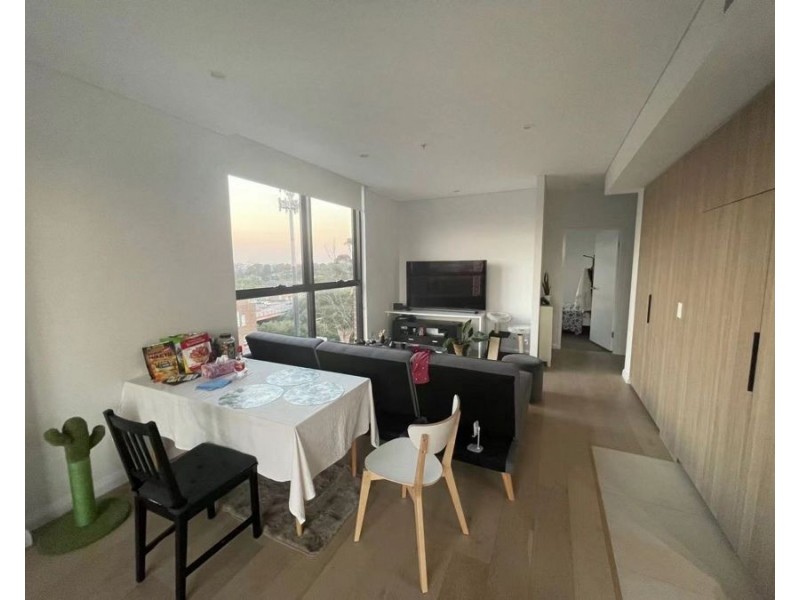 713/5 Maple Tree Rd, Westmead NSW 2145