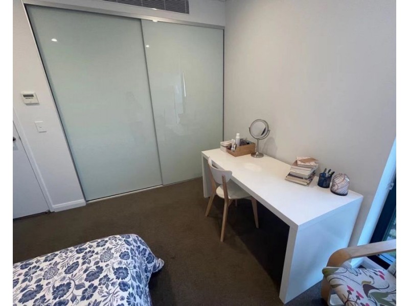 713/5 Maple Tree Rd, Westmead NSW 2145