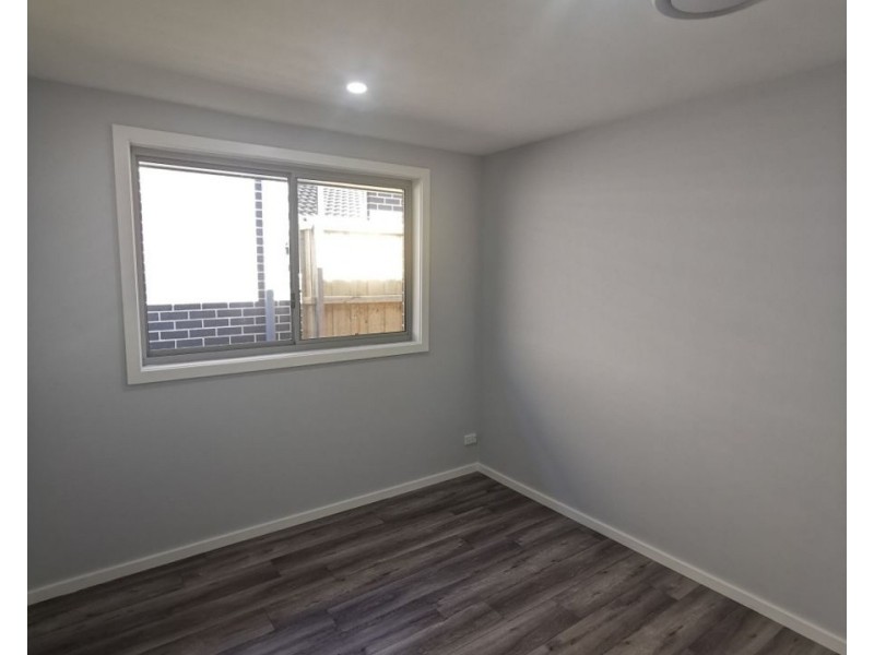 7 Stockhorse Ave, Box Hill NSW 2765