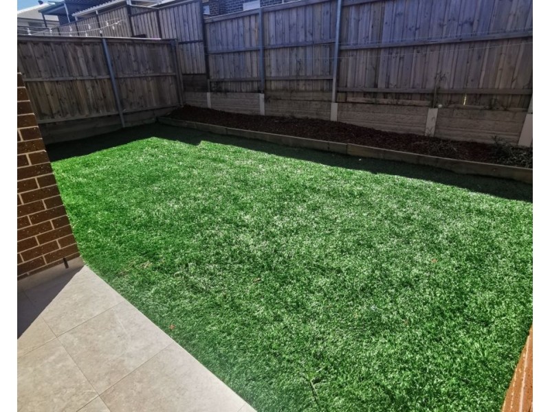 7 Stockhorse Ave, Box Hill NSW 2765