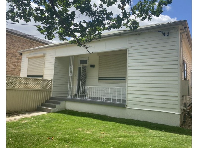 98 Chetwynd Rd, Merrylands NSW 2160