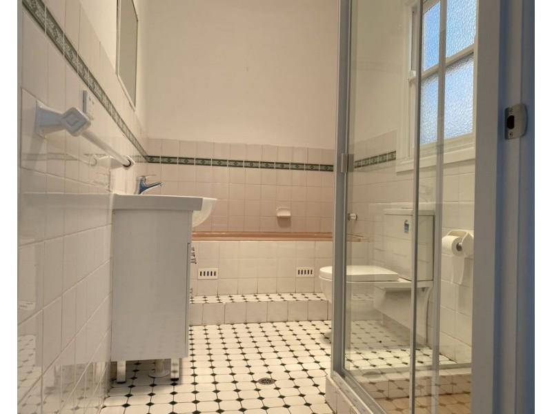 98 Chetwynd Rd, Merrylands NSW 2160