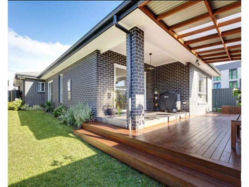 1 Greenhood Cres, Denham Court NSW 2565