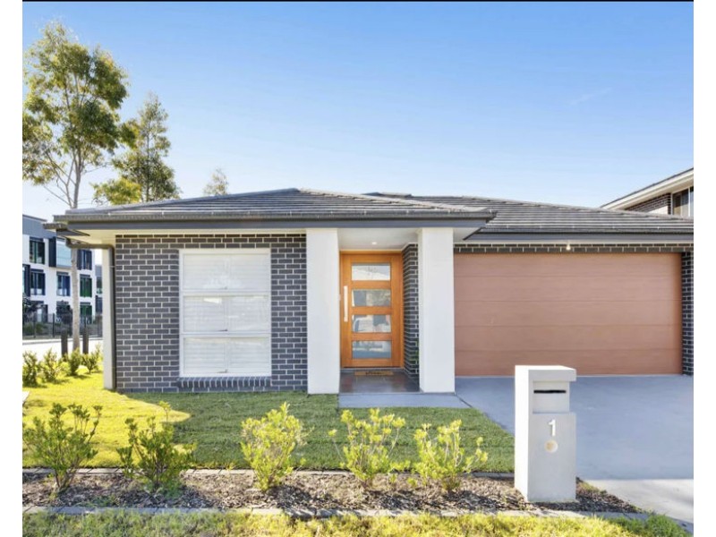 1 Greenhood Cres, Denham Court NSW 2565