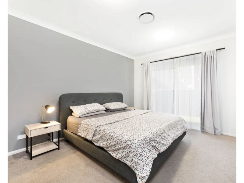 1 Greenhood Cres, Denham Court NSW 2565