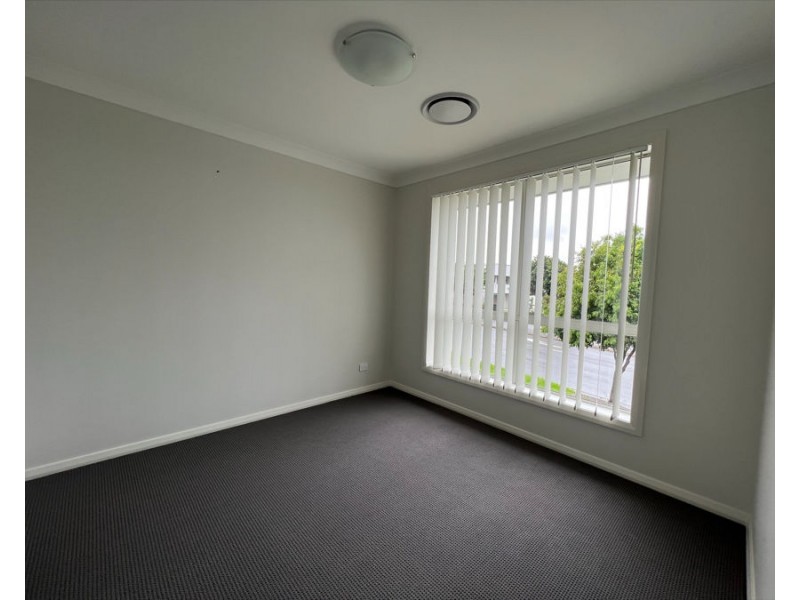 6 Van Pragg Lane, Oran Park NSW 2570