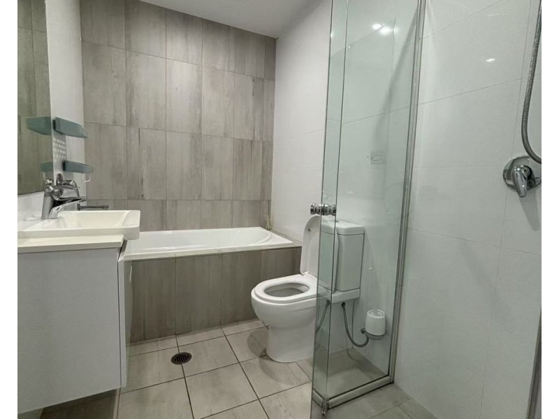 8/110-112 Adderton Rd, Carlingford NSW 2118