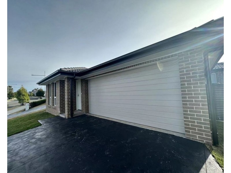 85 Oliver Hill Drive, Cobbitty NSW 2570