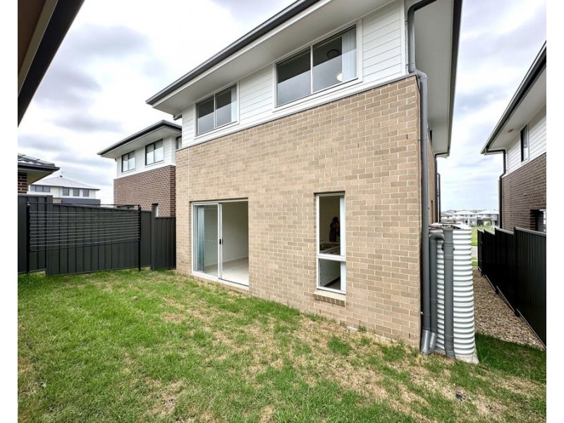 13 Quince Way, Cobbitty NSW 2570