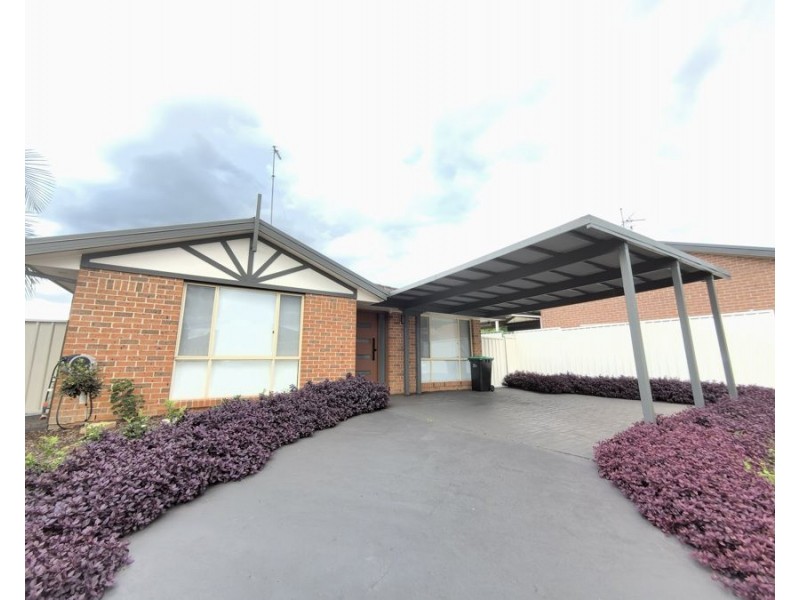 31 Allison Drive, Glenmore Park NSW 2745