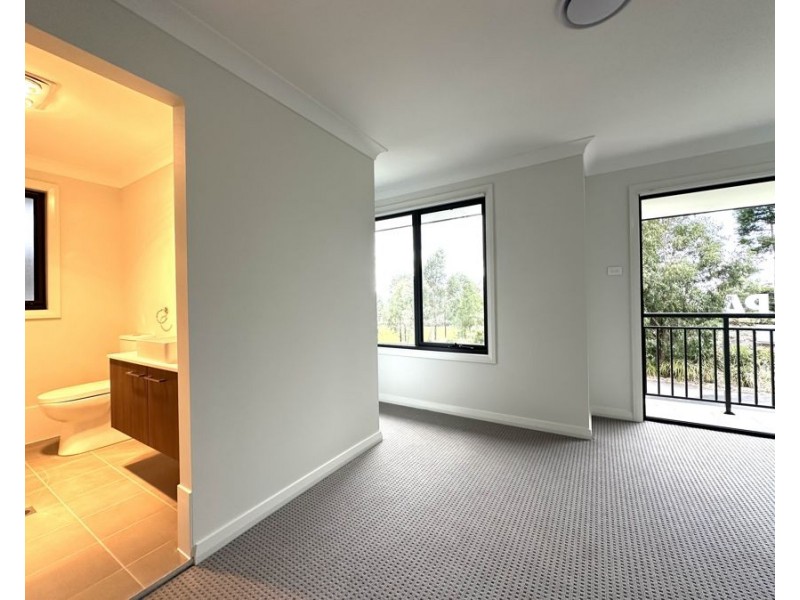 107 Lilywhite Circle, Oran Park NSW 2570