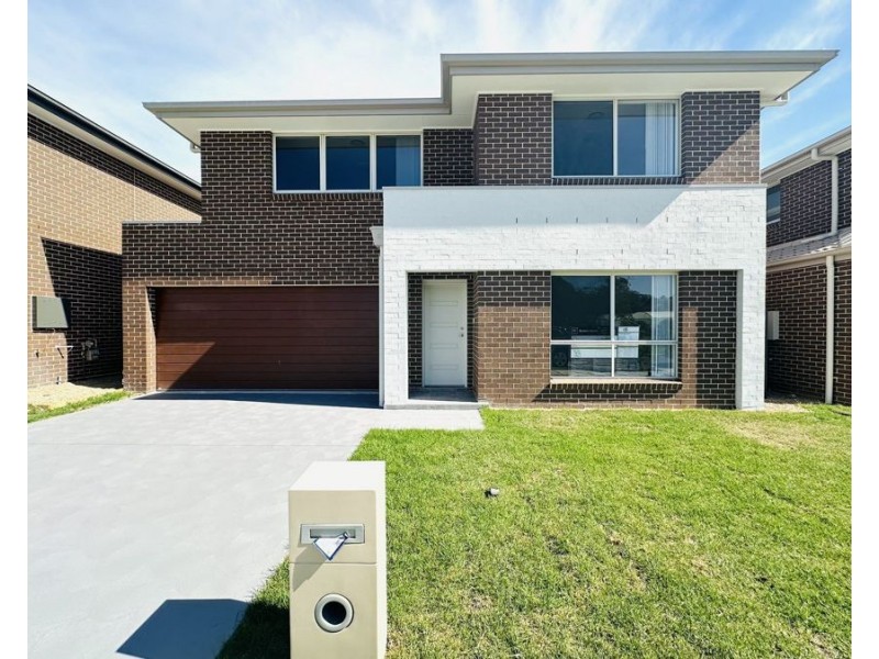 26 Hungerford St, Catherine Field NSW 2557