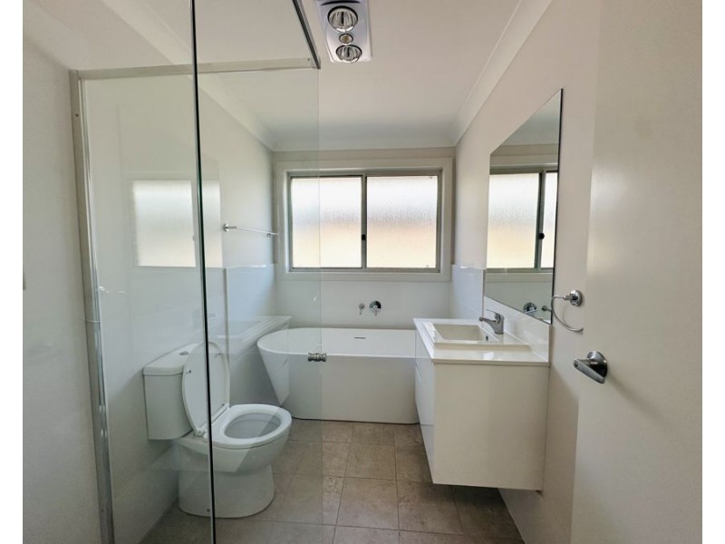 26 Hungerford St, Catherine Field NSW 2557