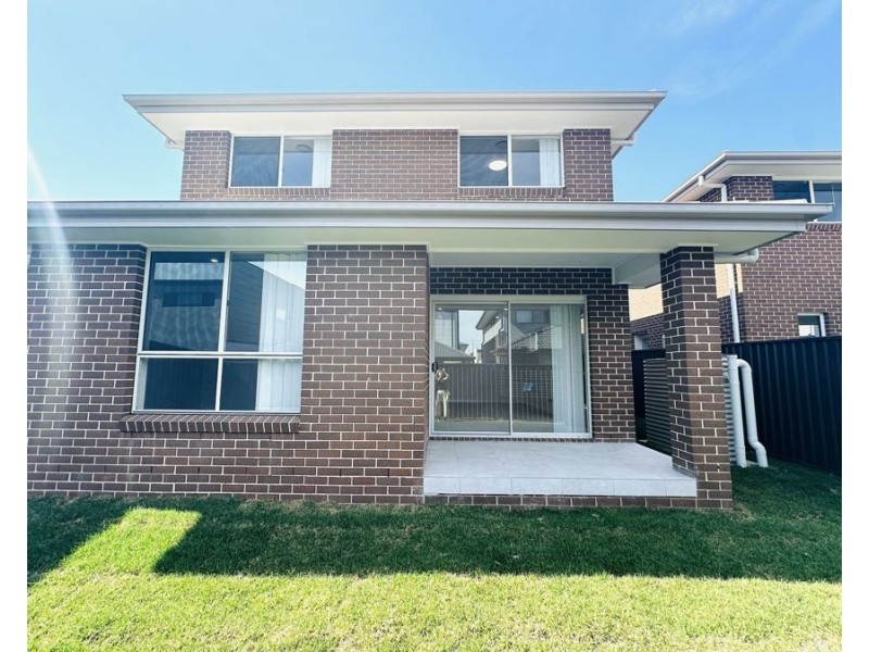 26 Hungerford St, Catherine Field NSW 2557