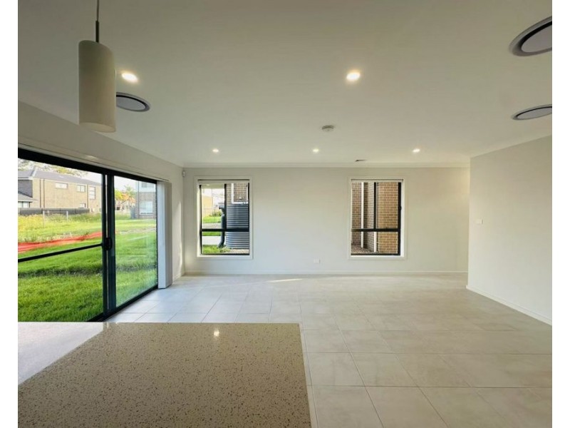 387 Browns Road, Austral NSW 2179