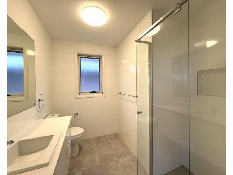 8 Massey Street, Oran Park NSW 2570