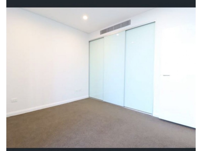 703/7 Maple Tree Rd, Westmead NSW 2145