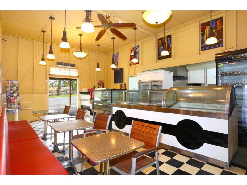 382 Tamborine Oxenford Road, Upper Coomera QLD 4209