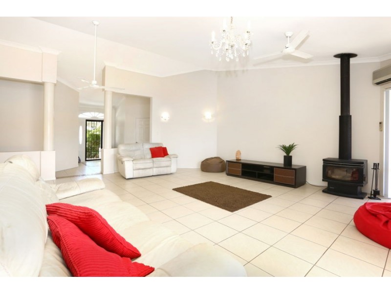 140 Monterey Keys Drive, Helensvale QLD 4212