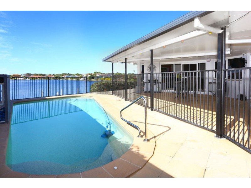 140 Monterey Keys Drive, Helensvale QLD 4212