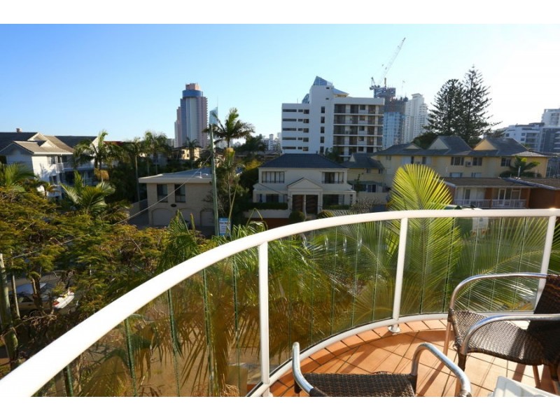 5/4 St Kilda Avenue, Broadbeach QLD 4218