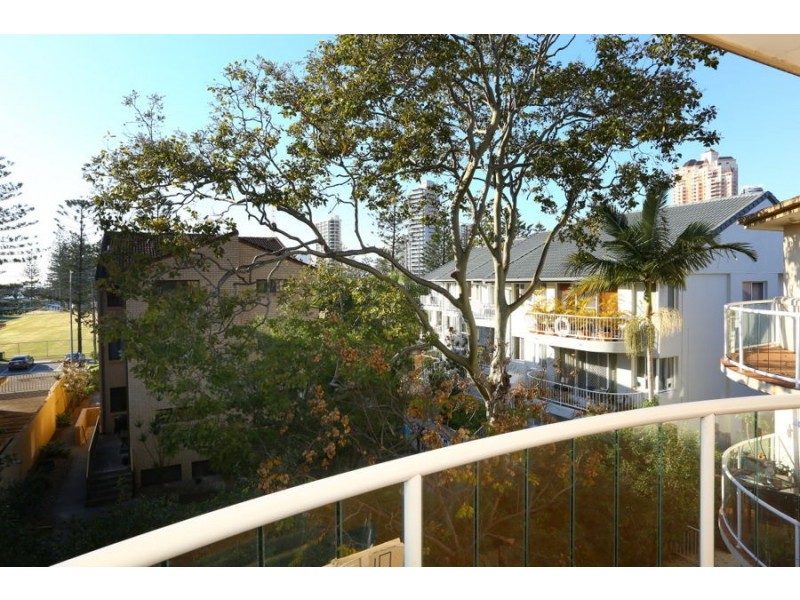 5/4 St Kilda Avenue, Broadbeach QLD 4218