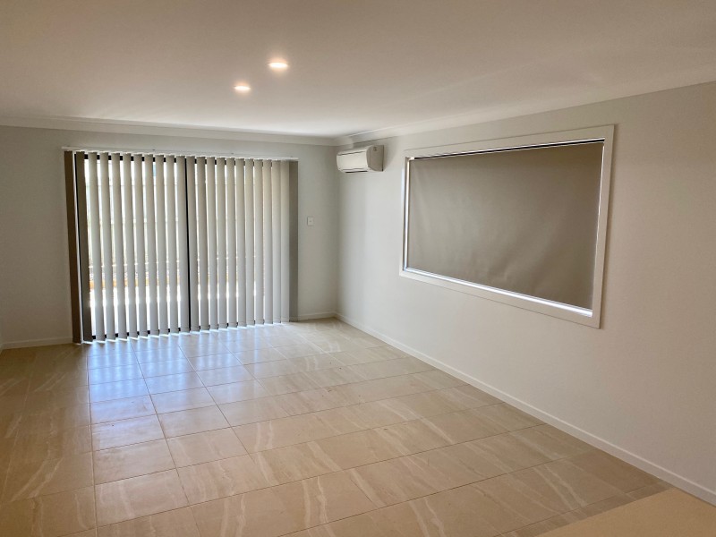2/10 Weston Court, Bellbird Park QLD 4300