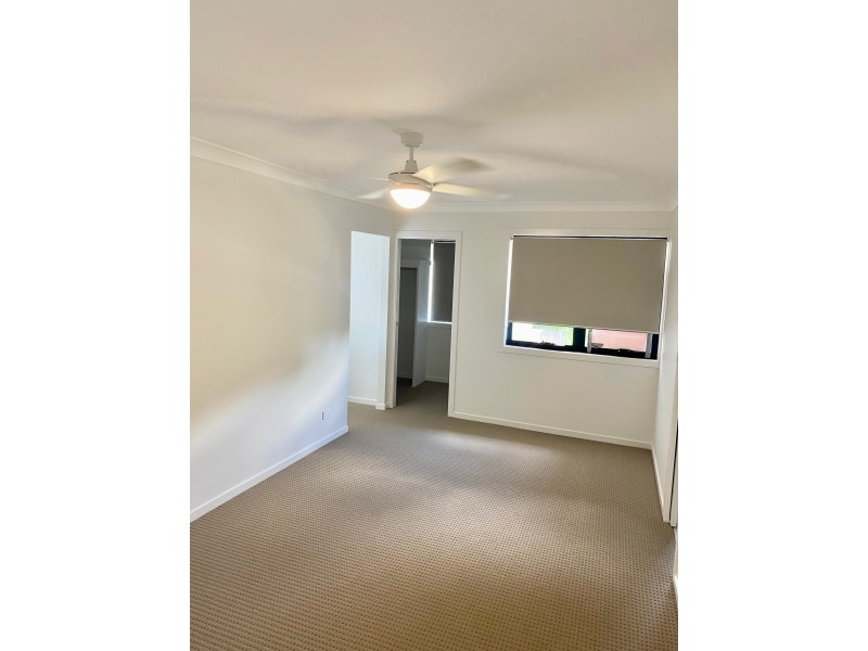 2/10 Weston Court, Bellbird Park QLD 4300
