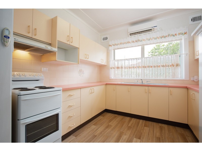 86 Porter Avenue, East Maitland NSW 2323