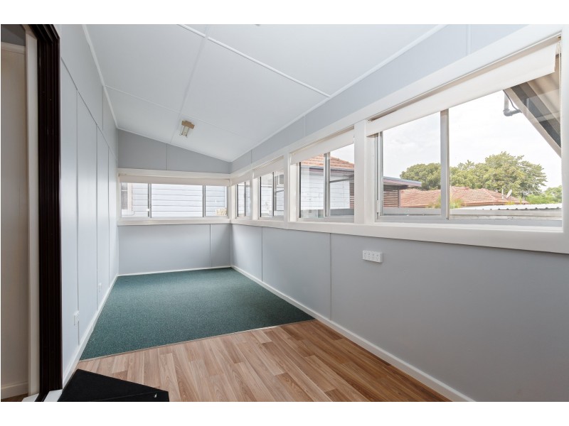 86 Porter Avenue, East Maitland NSW 2323