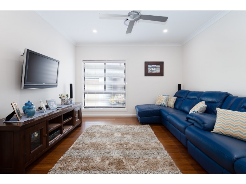 11 Haverty Avenue, North Rothbury NSW 2335