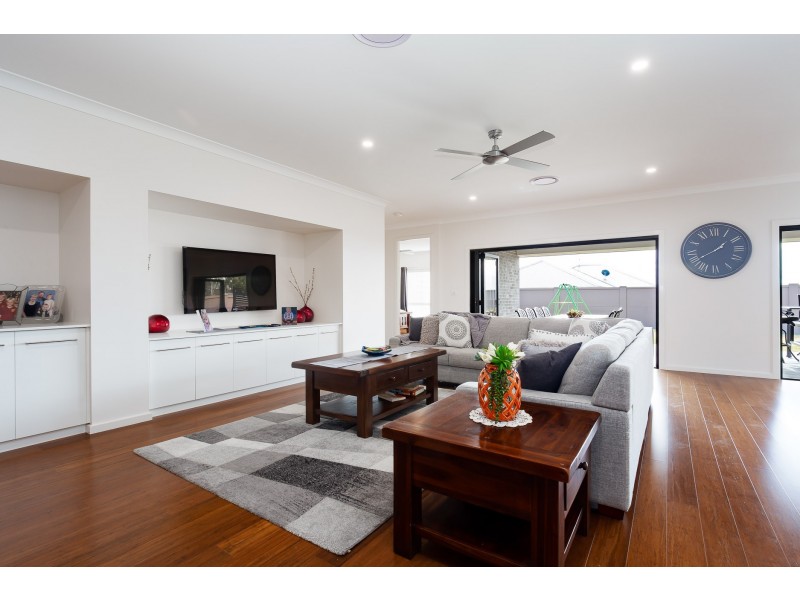 11 Haverty Avenue, North Rothbury NSW 2335