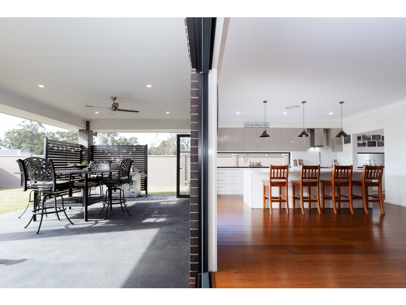 11 Haverty Avenue, North Rothbury NSW 2335