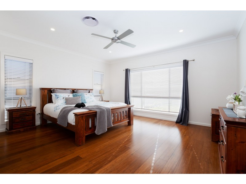 11 Haverty Avenue, North Rothbury NSW 2335