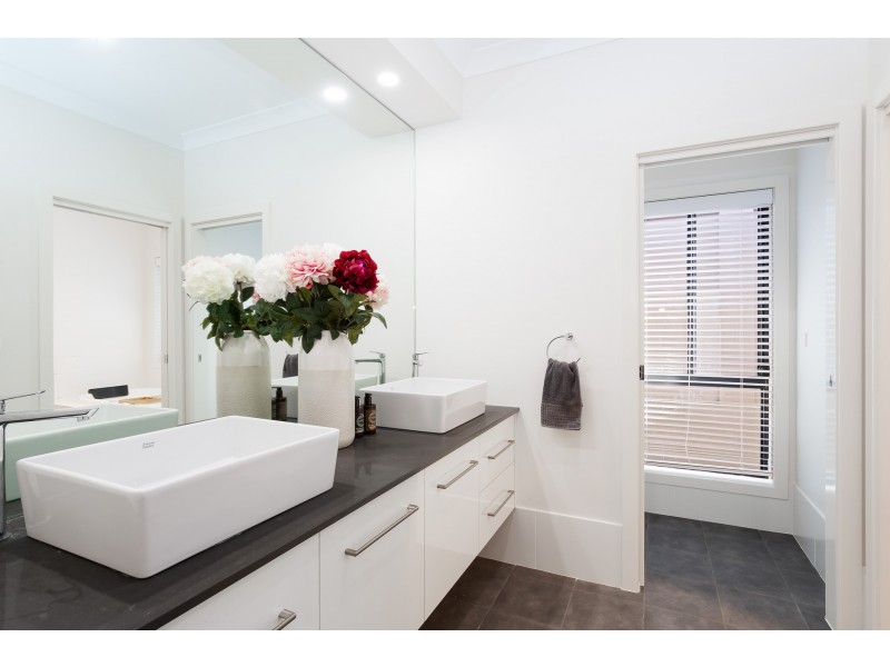 11 Haverty Avenue, North Rothbury NSW 2335