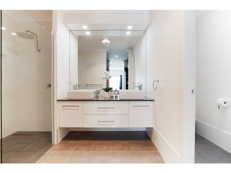 11 Haverty Avenue, North Rothbury NSW 2335