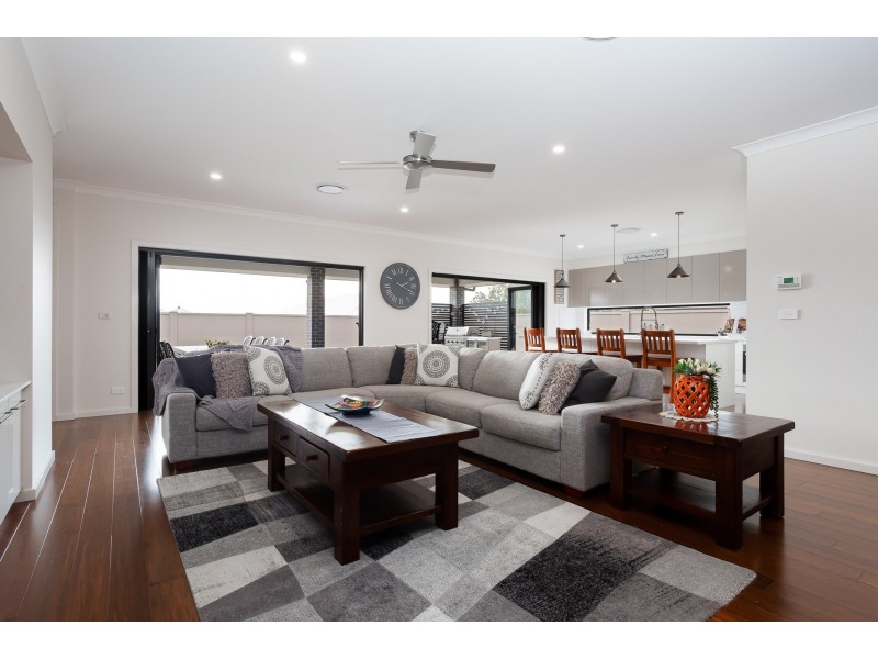 11 Haverty Avenue, North Rothbury NSW 2335