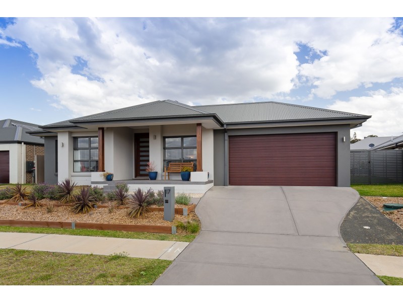 17 Kinnavane Road, North Rothbury NSW 2335