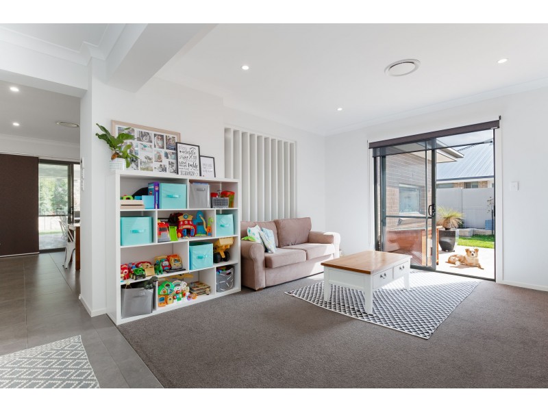 17 Kinnavane Road, North Rothbury NSW 2335