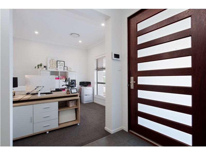 17 Kinnavane Road, North Rothbury NSW 2335