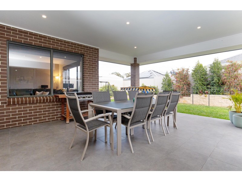 17 Kinnavane Road, North Rothbury NSW 2335